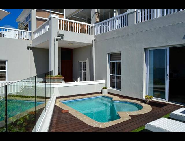 4 BEDROOM HOUSE FOR SALE IN SIMONSTOWN